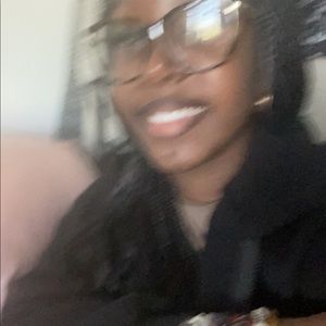 Meet your Posher, Leilani